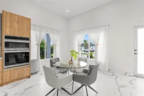 635 SW 9th Street Hallandale Beach FL 33009