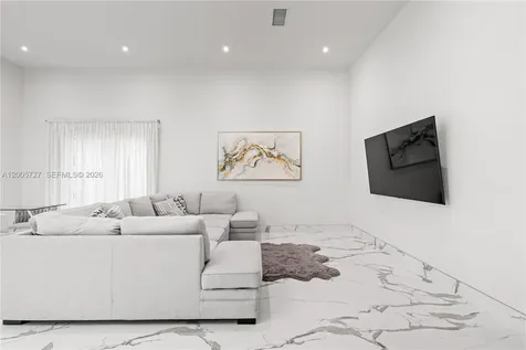 635 SW 9th Street Hallandale Beach FL 33009