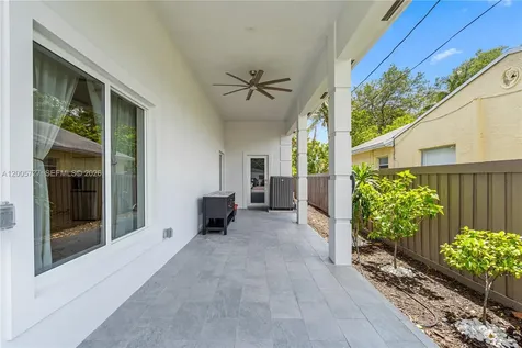 635 SW 9th Street Hallandale Beach FL 33009