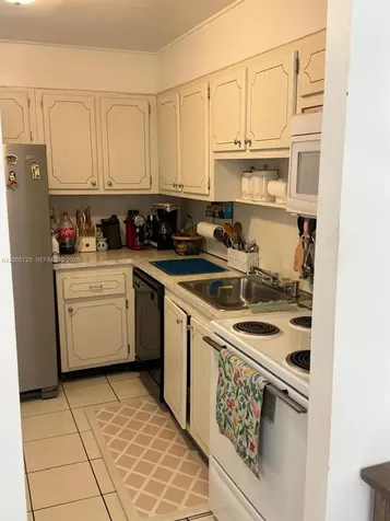 447 NE 195th Street Miami FL 33179