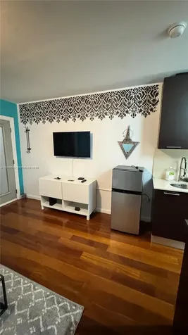 1560 Pennsylvania Avenue Miami Beach FL 33139