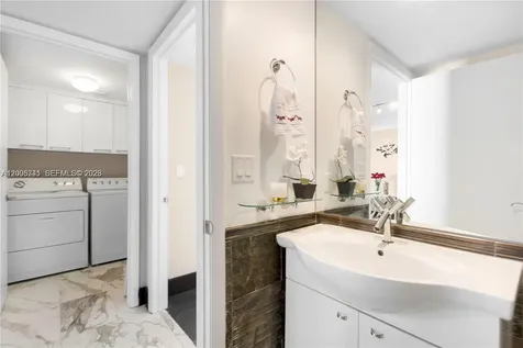 17201 Collins Avenue Sunny Isles Beach FL 33160