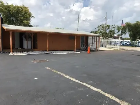 5960 NW 27th Avenue Miami FL 33142