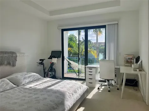 1346 SW 113th Terrace Pembroke Pines FL 33025