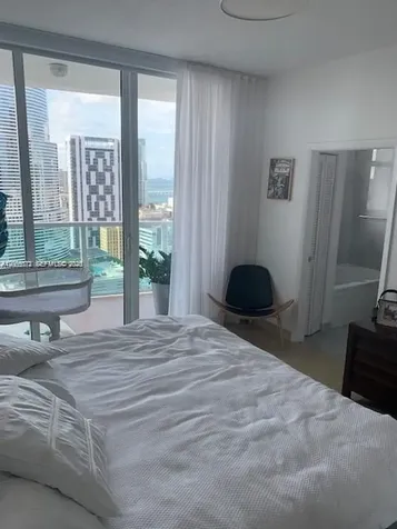 31 SE 5th Street Miami FL 33131