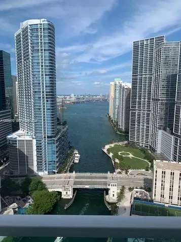31 SE 5th Street Miami FL 33131