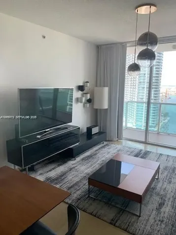 31 SE 5th Street Miami FL 33131