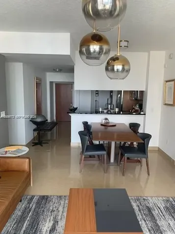 31 SE 5th Street Miami FL 33131