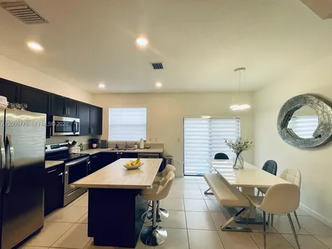 784 NE 206th Terrace Miami FL 33179