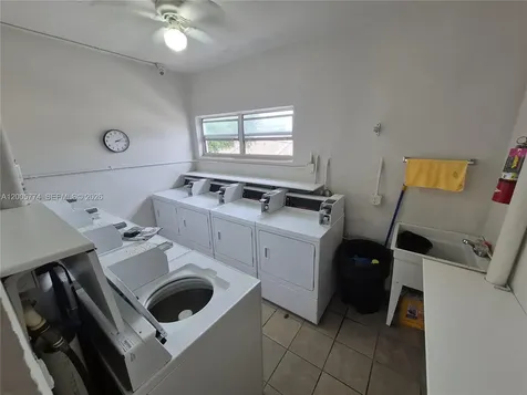 Hallandale Beach FL 33009