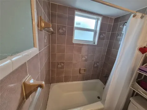 Hallandale Beach FL 33009