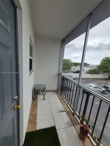Hallandale Beach FL 33009