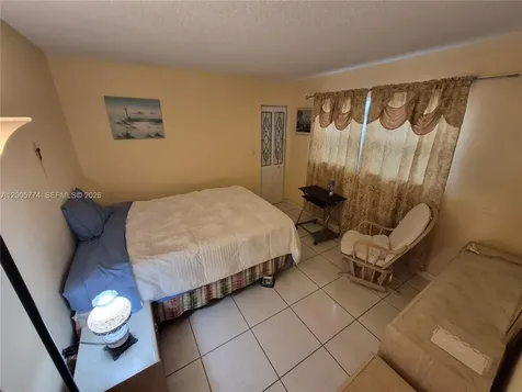 Hallandale Beach FL 33009