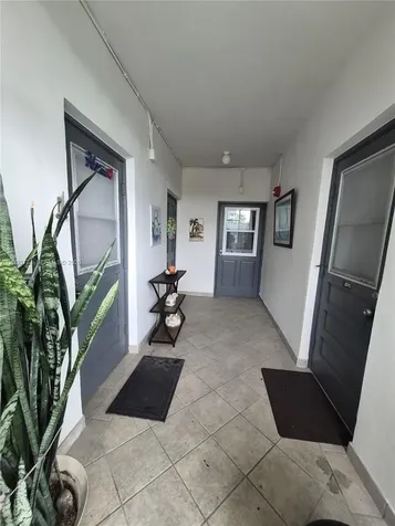 Hallandale Beach FL 33009