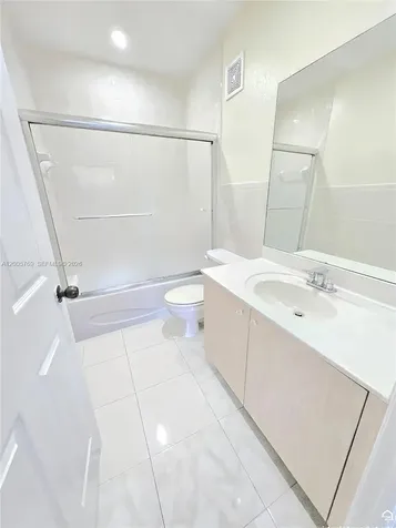 6755 NW 182nd Street Hialeah FL 33015