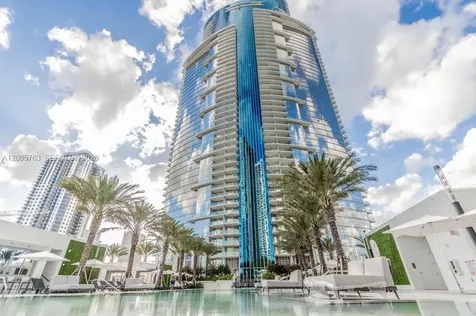 851 NE 1st Avenue Miami FL 33132