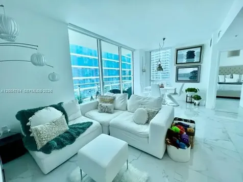 300 S Biscayne Boulevard Miami FL 33131
