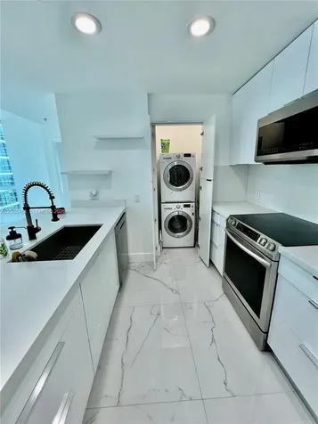 300 S Biscayne Boulevard Miami FL 33131