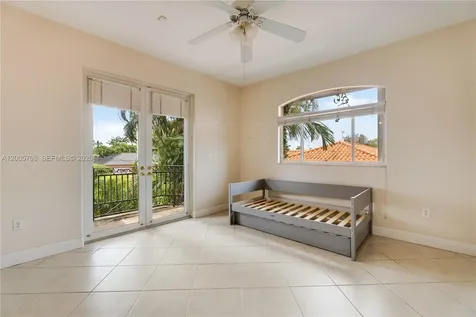 11071 SW 28th Street Miami FL 33165
