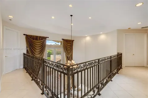 11071 SW 28th Street Miami FL 33165