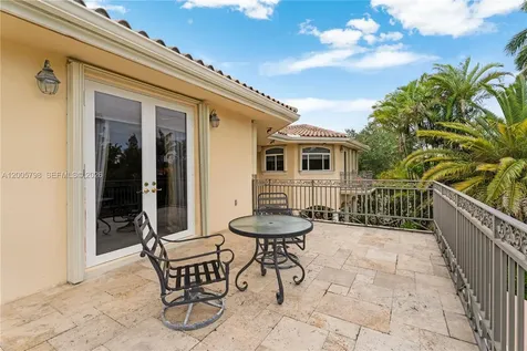 11071 SW 28th Street Miami FL 33165