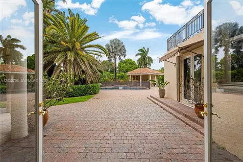 11071 SW 28th Street Miami FL 33165