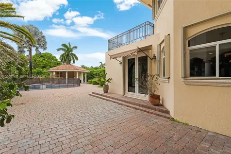 11071 SW 28th Street Miami FL 33165