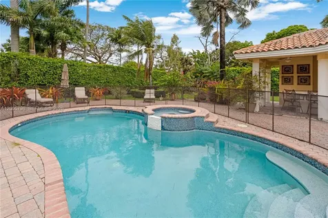 11071 SW 28th Street Miami FL 33165
