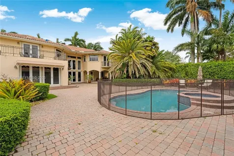 11071 SW 28th Street Miami FL 33165