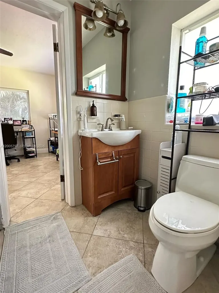 1753 NE 18th Street Fort Lauderdale FL 33305
