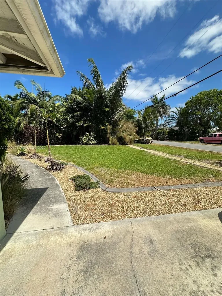 1753 NE 18th Street Fort Lauderdale FL 33305