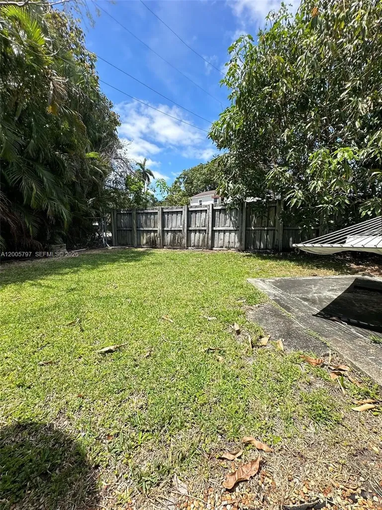 1753 NE 18th Street Fort Lauderdale FL 33305