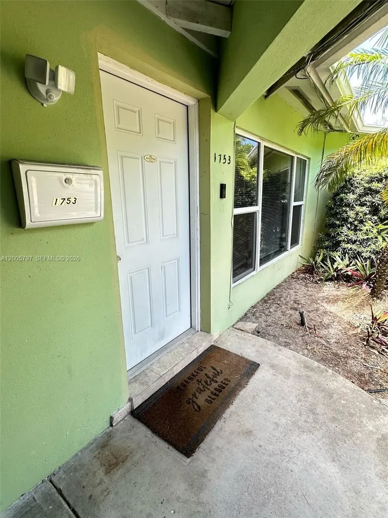1753 NE 18th Street Fort Lauderdale FL 33305