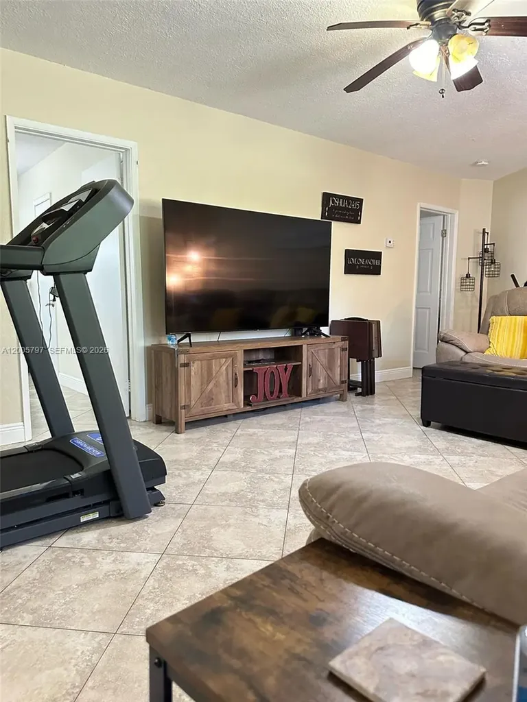 1753 NE 18th Street Fort Lauderdale FL 33305
