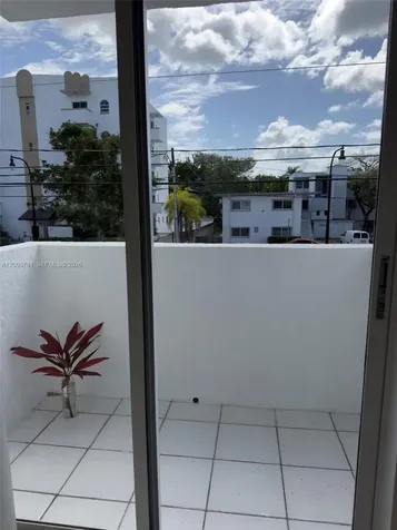 3052 SW 27th Avenue Miami FL 33133