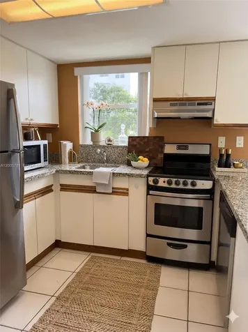 3052 SW 27th Avenue Miami FL 33133