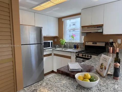 3052 SW 27th Avenue Miami FL 33133