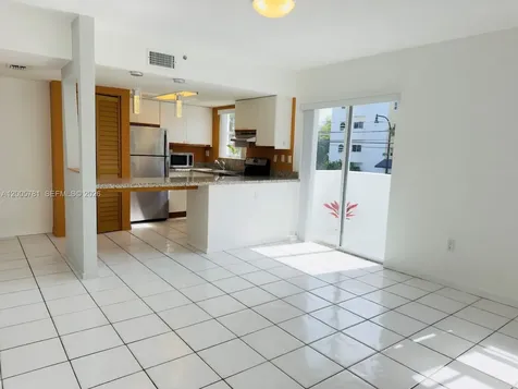 3052 SW 27th Avenue Miami FL 33133