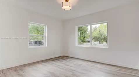 1921 NE 158th Street North Miami Beach FL 33162