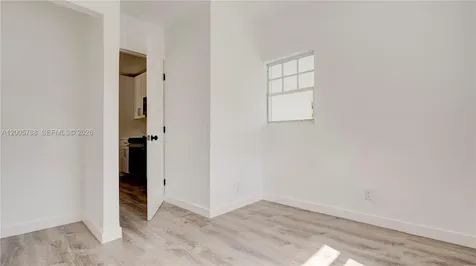 1921 NE 158th Street North Miami Beach FL 33162