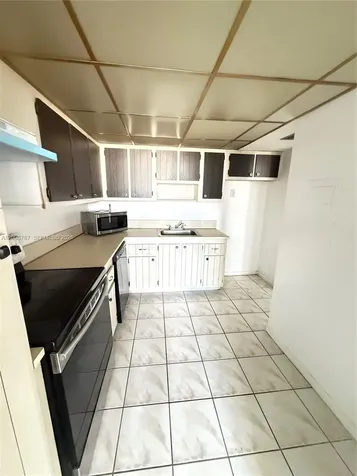 2025 NE 164th Street North Miami Beach FL 33162