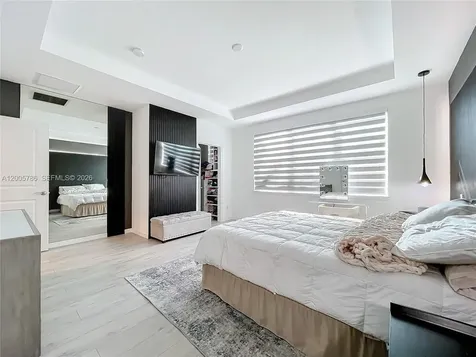 5040 Eucalyptus Drive Hollywood FL 33021