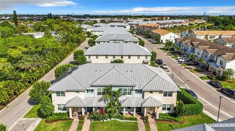 5040 Eucalyptus Drive Hollywood FL 33021