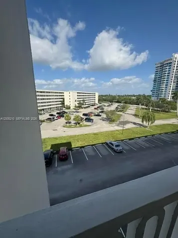 2861 Leonard Drive Aventura FL 33160