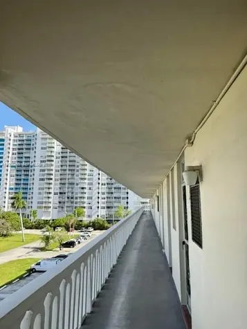 2861 Leonard Drive Aventura FL 33160
