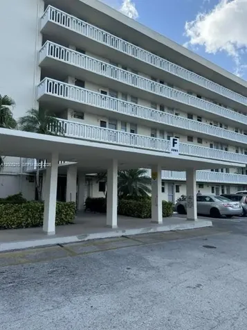 2861 Leonard Drive Aventura FL 33160