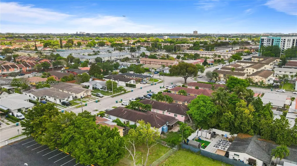 11002 SW 3rd Street Sweetwater FL 33174