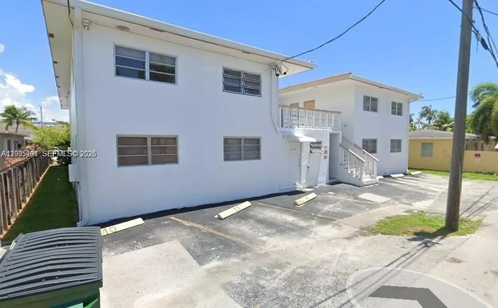 1610 Liberty Street Hollywood FL 33020