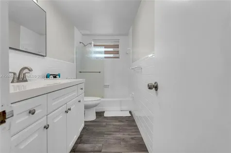 10006 E Bay Harbor Drive Bay Harbor Islands FL 33154