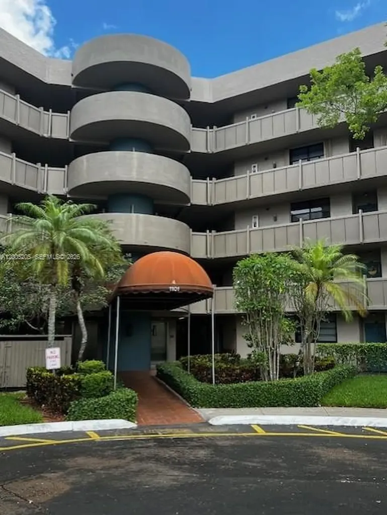 1101 Colony Point Circle Pembroke Pines FL 33026